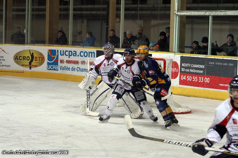 Chamonix  3 - 4 Angers 