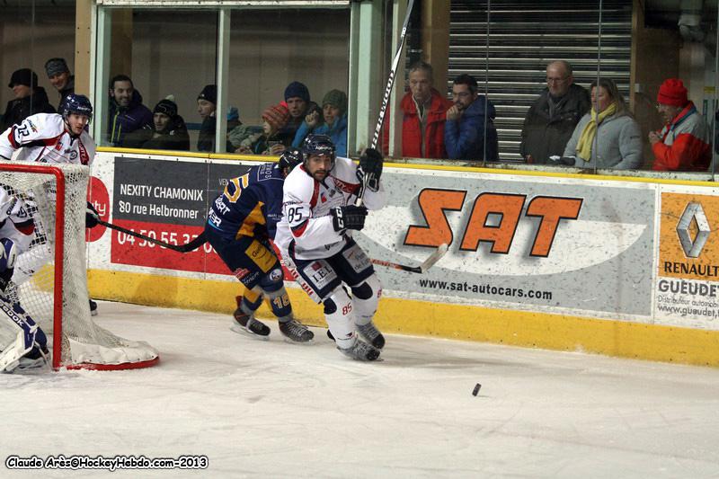 Chamonix  3 - 4 Angers 