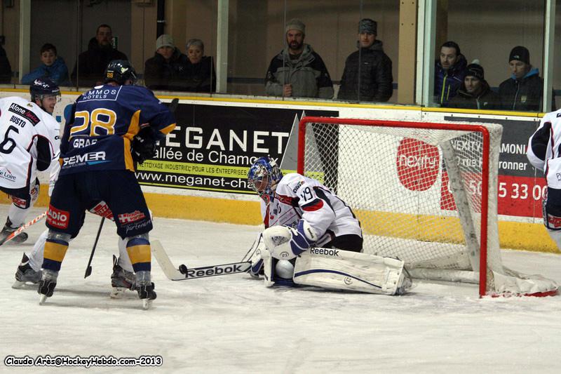 Chamonix  3 - 4 Angers 