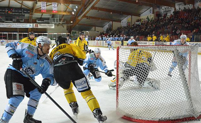 Briançon  2 - 2 Rouen