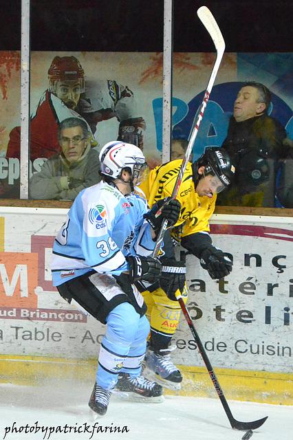 Briançon  2 - 2 Rouen