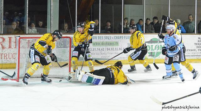 Briançon  2 - 2 Rouen