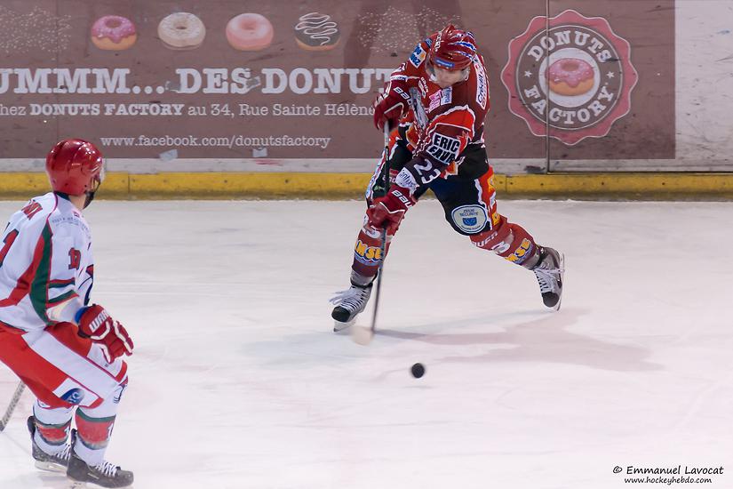 Lyon 11 - 3 Courbevoie 