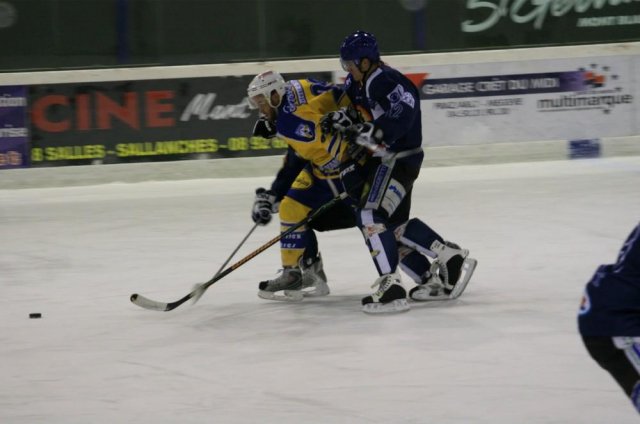Photo hockey match Mont-Blanc - Chamonix  le 06/12/2008