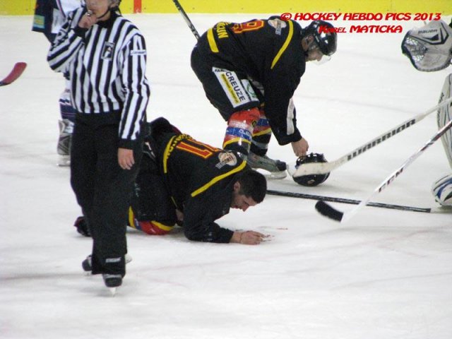 Photo hockey match Besançon - Epinal  le 30/11/2013
