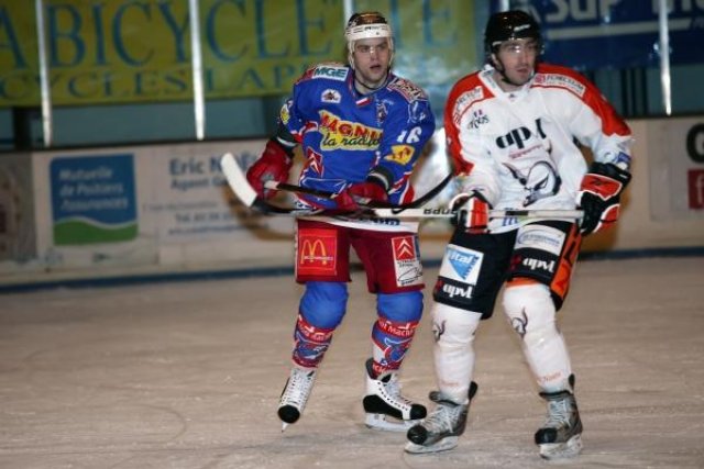 Photo hockey match Epinal  - Tours  le 22/11/2008