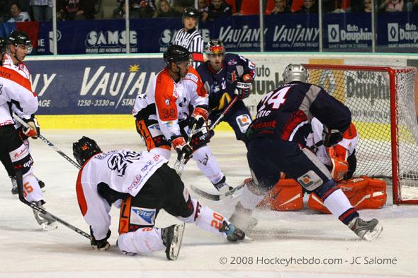 Grenoble  8 - 2 Tours 