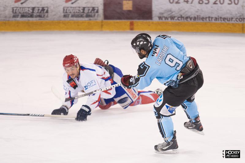 Tours  9 - 2 Asnières