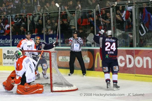 Photo hockey match Grenoble  - Tours  le 06/12/2008