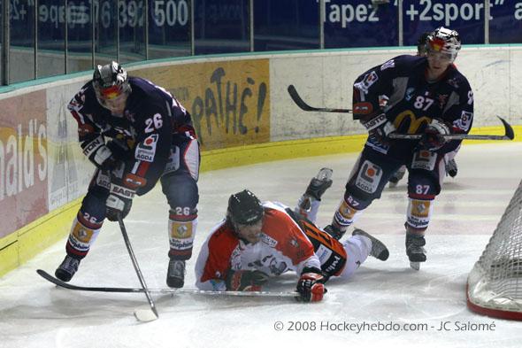 Grenoble  8 - 2 Tours 