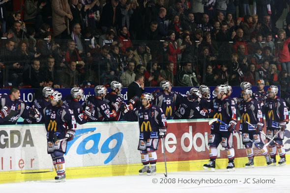 Grenoble  8 - 2 Tours 
