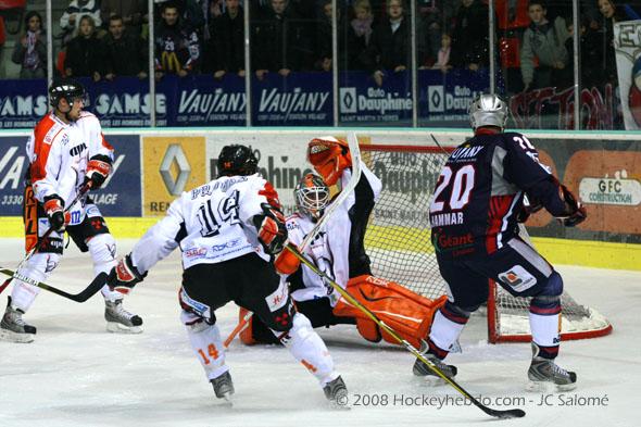 Grenoble  8 - 2 Tours 