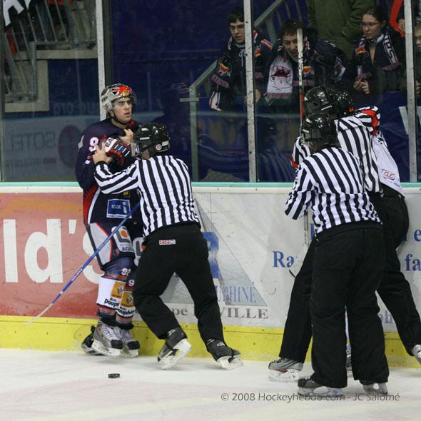 Grenoble  8 - 2 Tours 