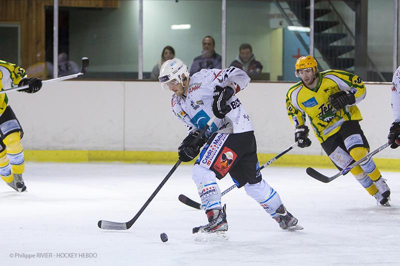 Viry-Châtillon 3 - 1 Colmar