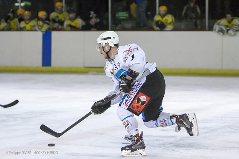 Viry-Châtillon 3 - 1 Colmar