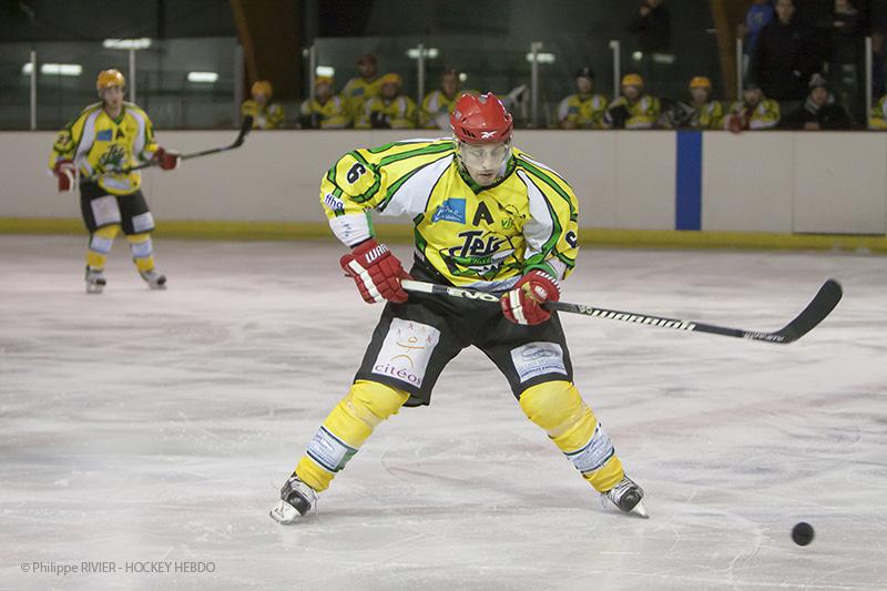 Viry-Châtillon 3 - 1 Colmar
