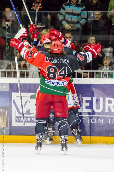 Anglet 5 - 2 Nantes