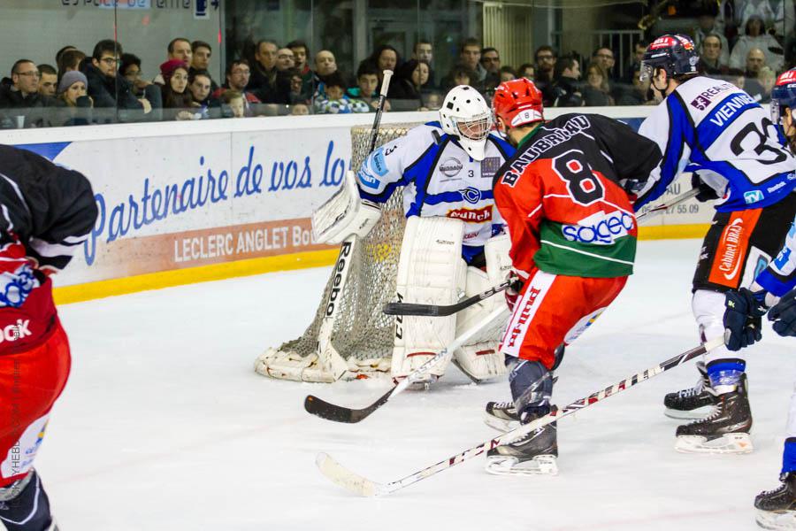 Anglet 5 - 2 Nantes