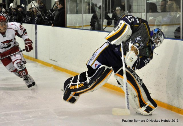 Photo hockey match Reims* - Courbevoie  le 14/12/2013