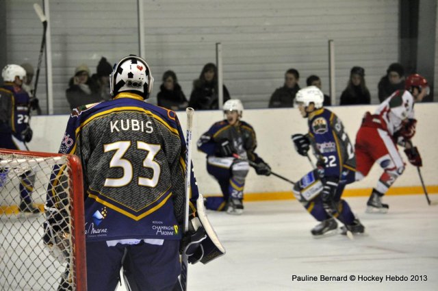 Photo hockey match Reims* - Courbevoie  le 14/12/2013