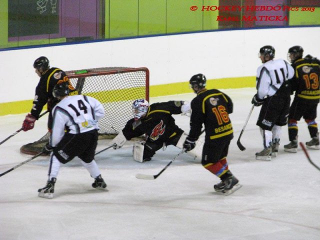 Photo hockey match Besançon - Dammarie-les-Lys le 21/12/2013