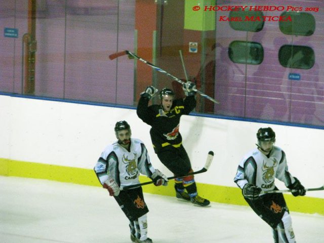 Photo hockey match Besançon - Dammarie-les-Lys le 21/12/2013