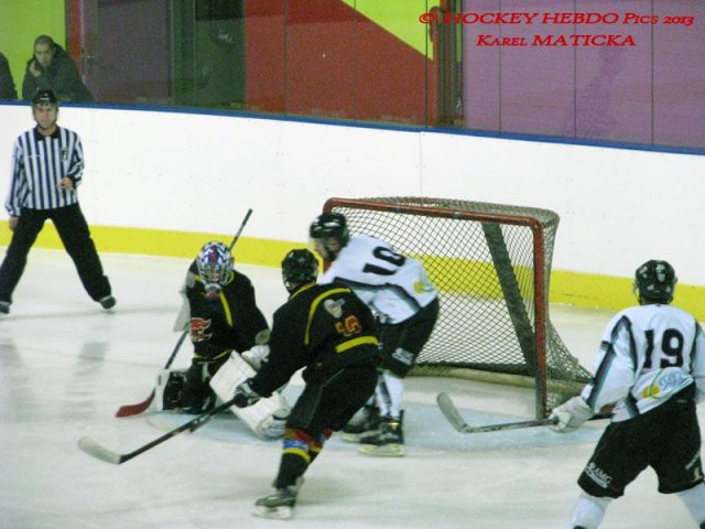 Photo hockey match Besançon - Dammarie-les-Lys le 21/12/2013