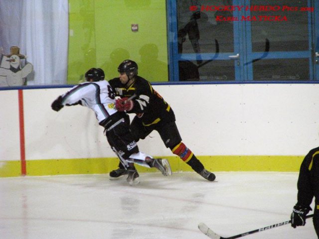 Photo hockey match Besançon - Dammarie-les-Lys le 21/12/2013
