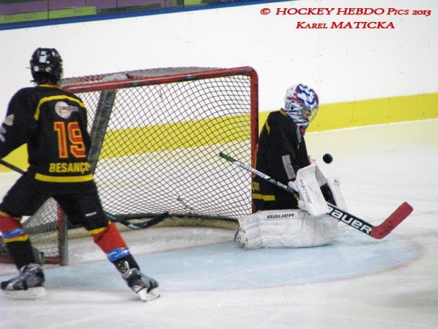 Photo hockey match Besançon - Dammarie-les-Lys le 21/12/2013