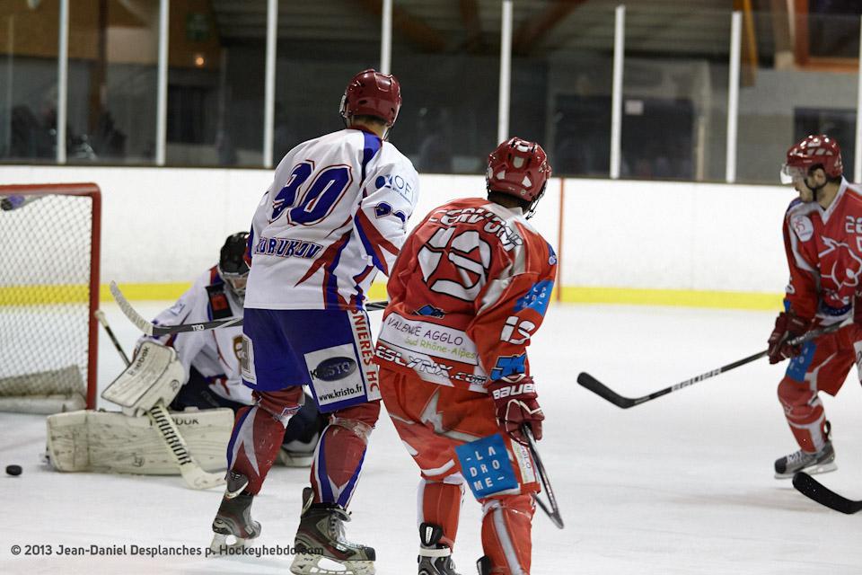 Valence 5 - 3 Asnières