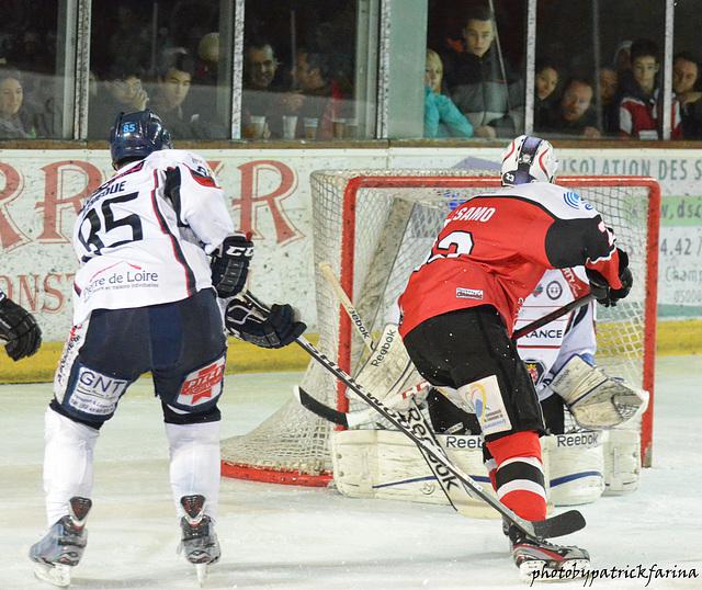 Briançon  4 - 1 Angers 
