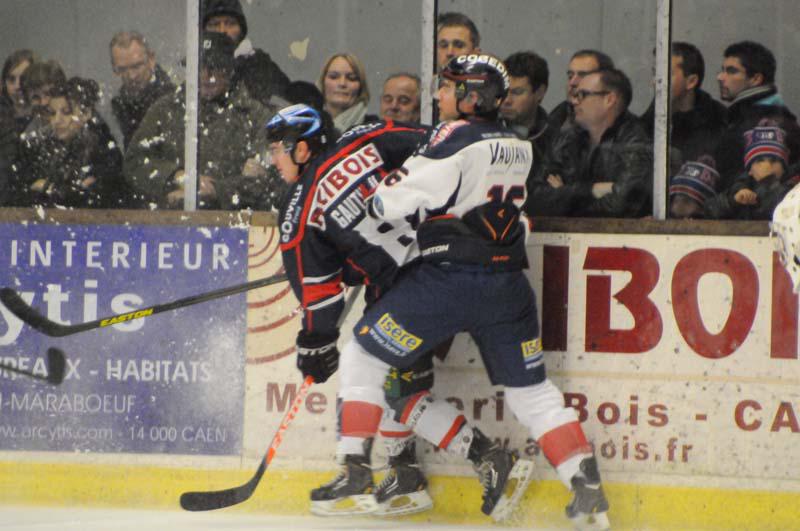 Caen  1 - 3 Grenoble 