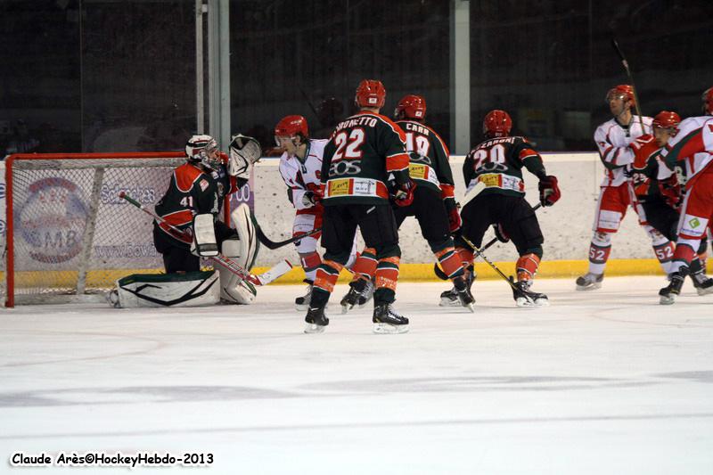Mont-Blanc 3 - 4 Courbevoie 