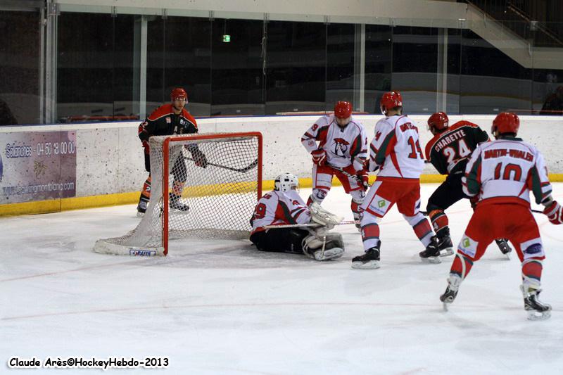 Mont-Blanc 3 - 4 Courbevoie 