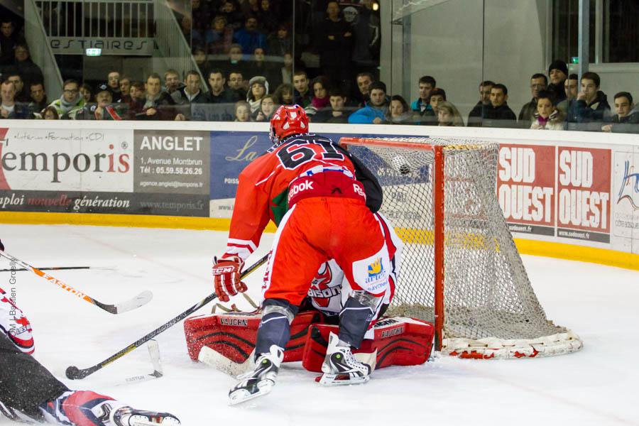 Anglet 3 - 5 Neuilly/Marne
