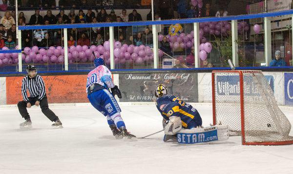 Villard-de-Lans 5 - 1 Chamonix 