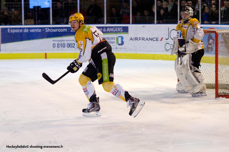 Angers  4 - 2 Strasbourg 