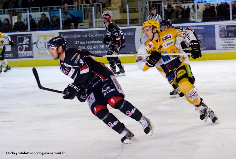 Angers  4 - 2 Strasbourg 