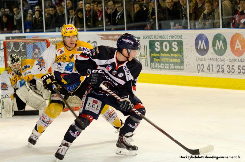 Angers  4 - 2 Strasbourg 
