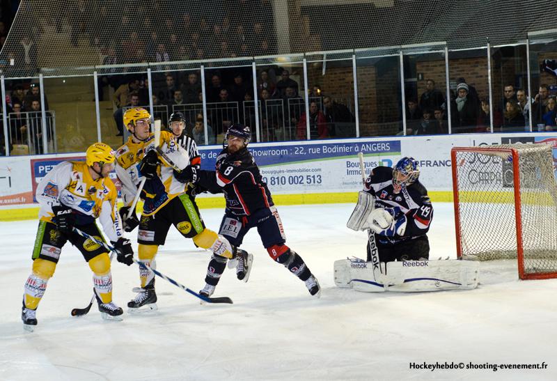 Angers  4 - 2 Strasbourg 