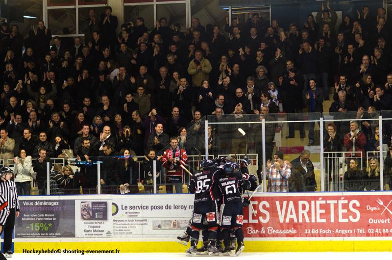 Angers  4 - 2 Strasbourg 