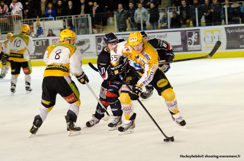 Angers  4 - 2 Strasbourg 