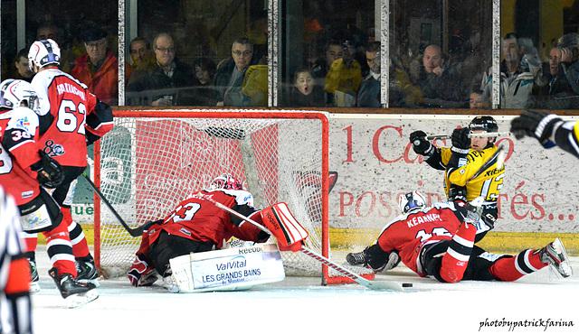 Briançon  2 - 4 Rouen