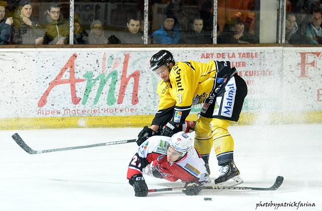 Briançon  2 - 4 Rouen
