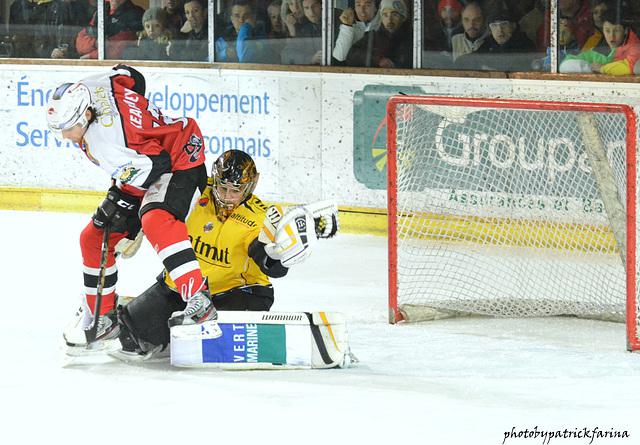 Briançon  2 - 4 Rouen