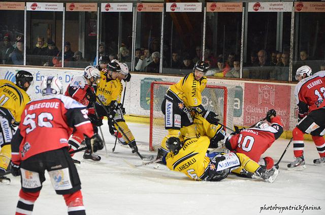 Briançon  2 - 4 Rouen