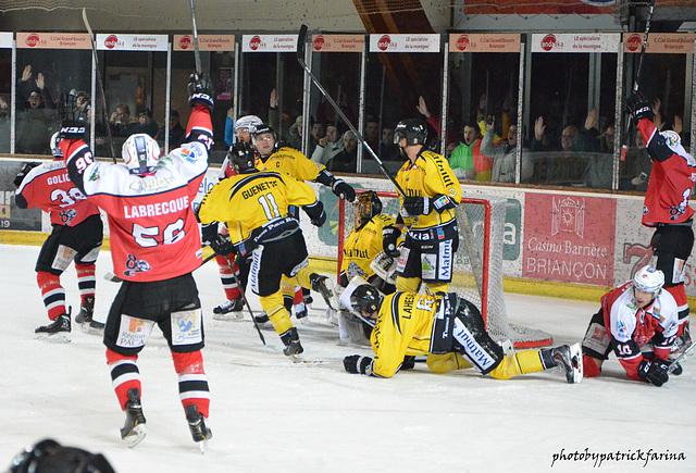 Briançon  2 - 4 Rouen