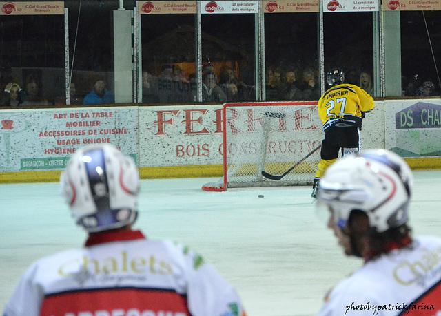 Briançon  2 - 4 Rouen