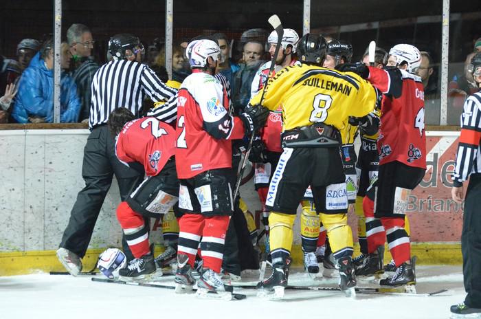Briançon  2 - 4 Rouen