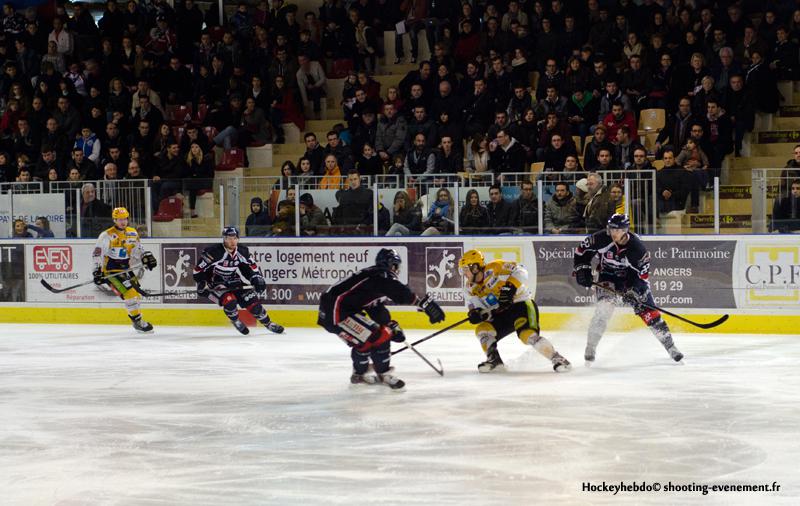Angers  5 - 3 Strasbourg 